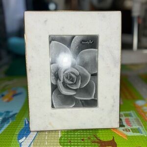 Marble 4*6 Picture Frame